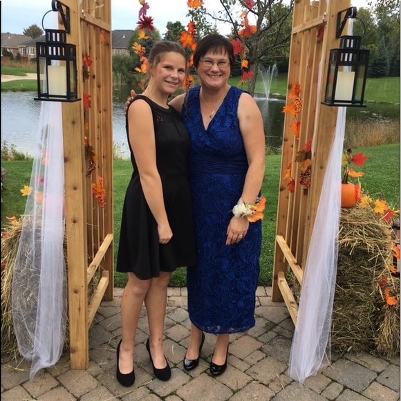 Dress - Picture 6 of 6